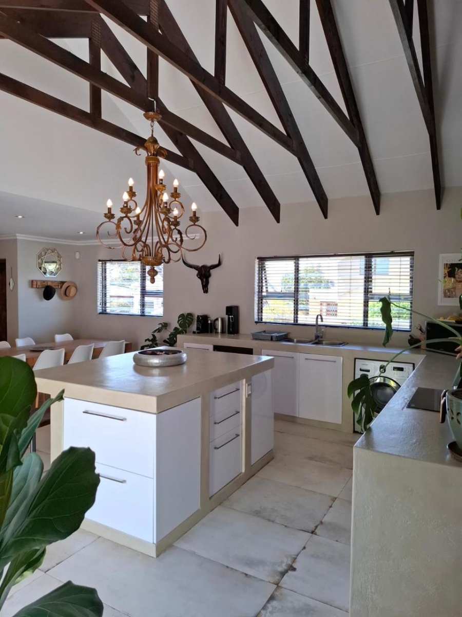 3 Bedroom Property for Sale in Lakeside Western Cape